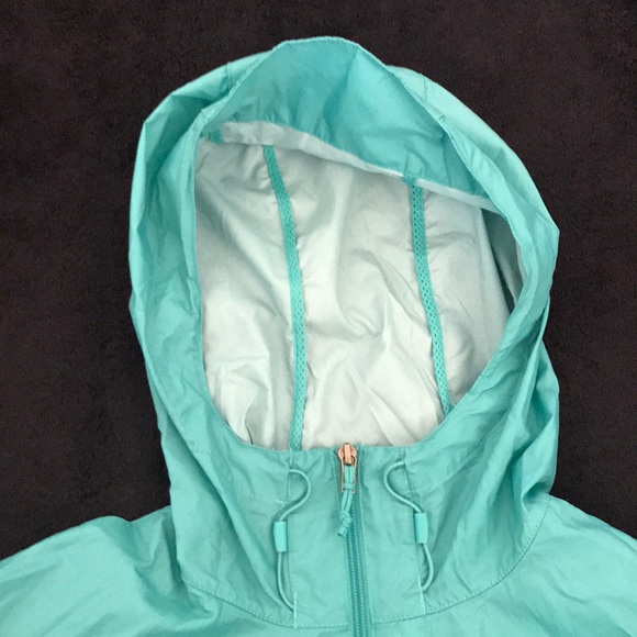 Colombia Light Windbreaker - Picture 4 of 8